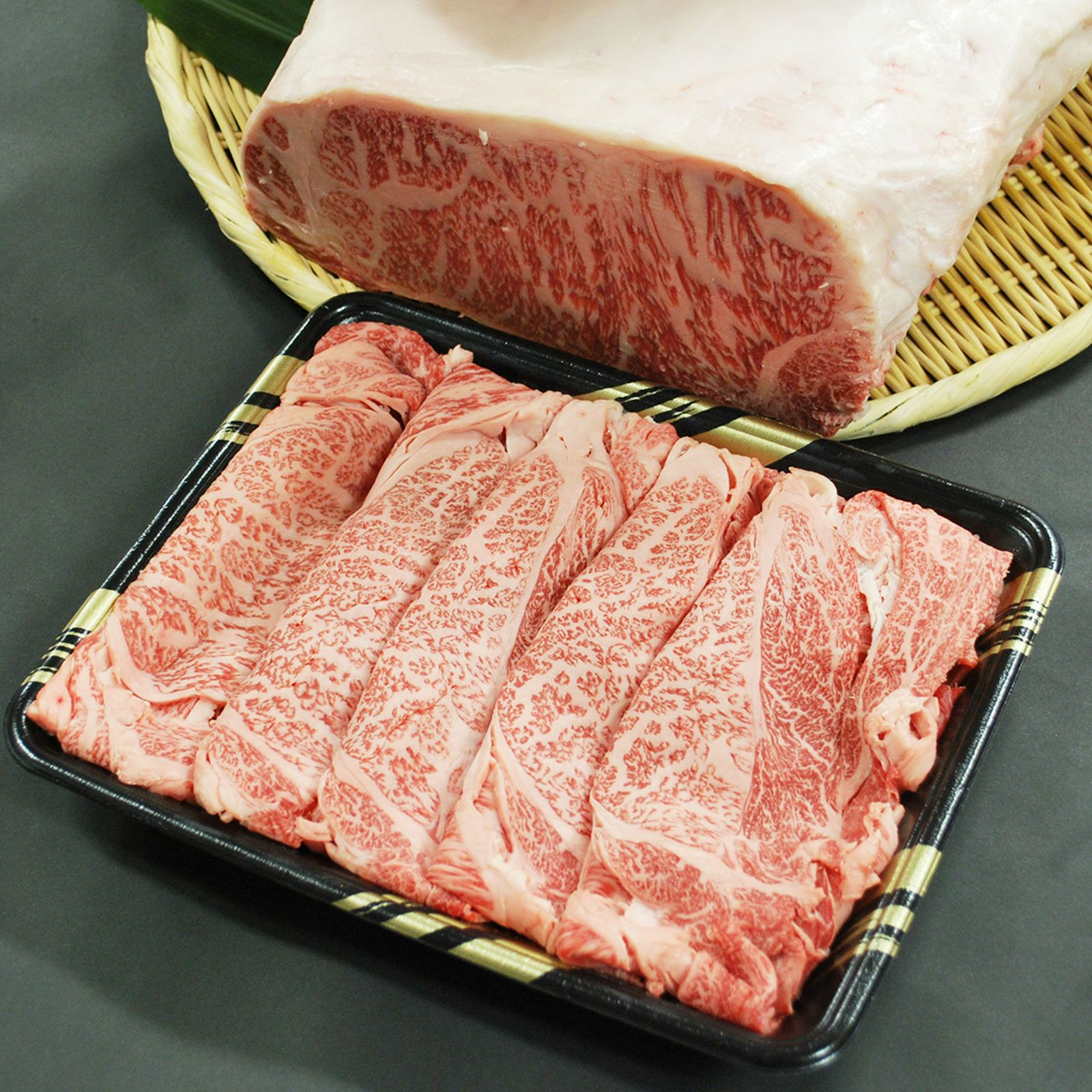 南州黒牛のローススライス（500g） | 南州農場公式オンラインショップ